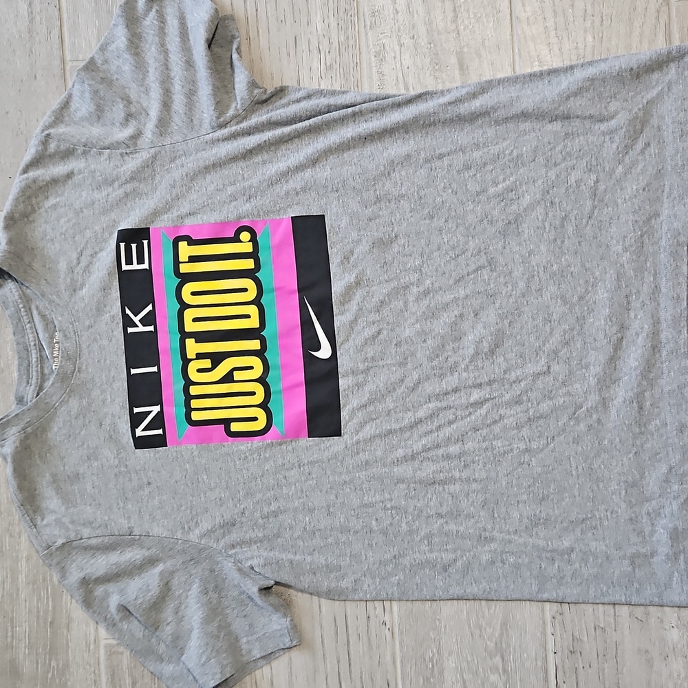 NIKE SPORTSWEAR "Pastel Just Do It Tee" MEN'S GREY MULTI-COLOR T-SHIRT LARGE